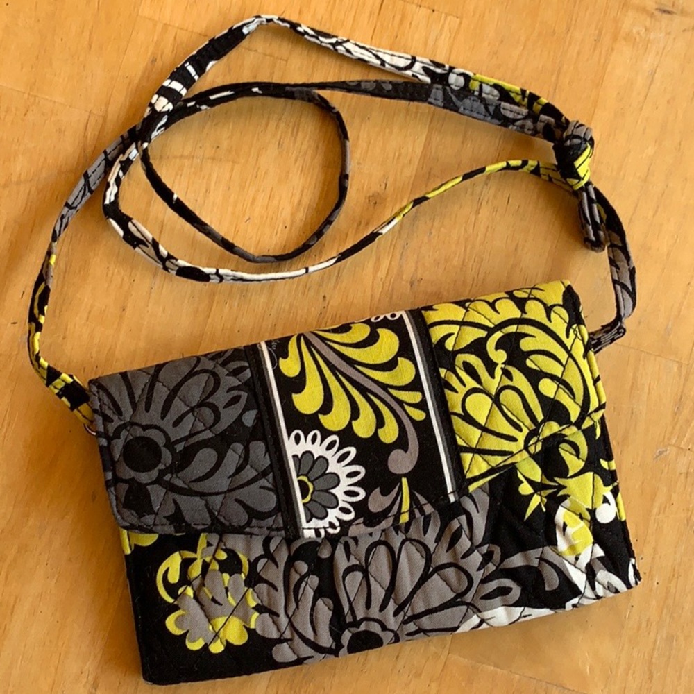 Vera Bradley Strap Wallet • Baroque